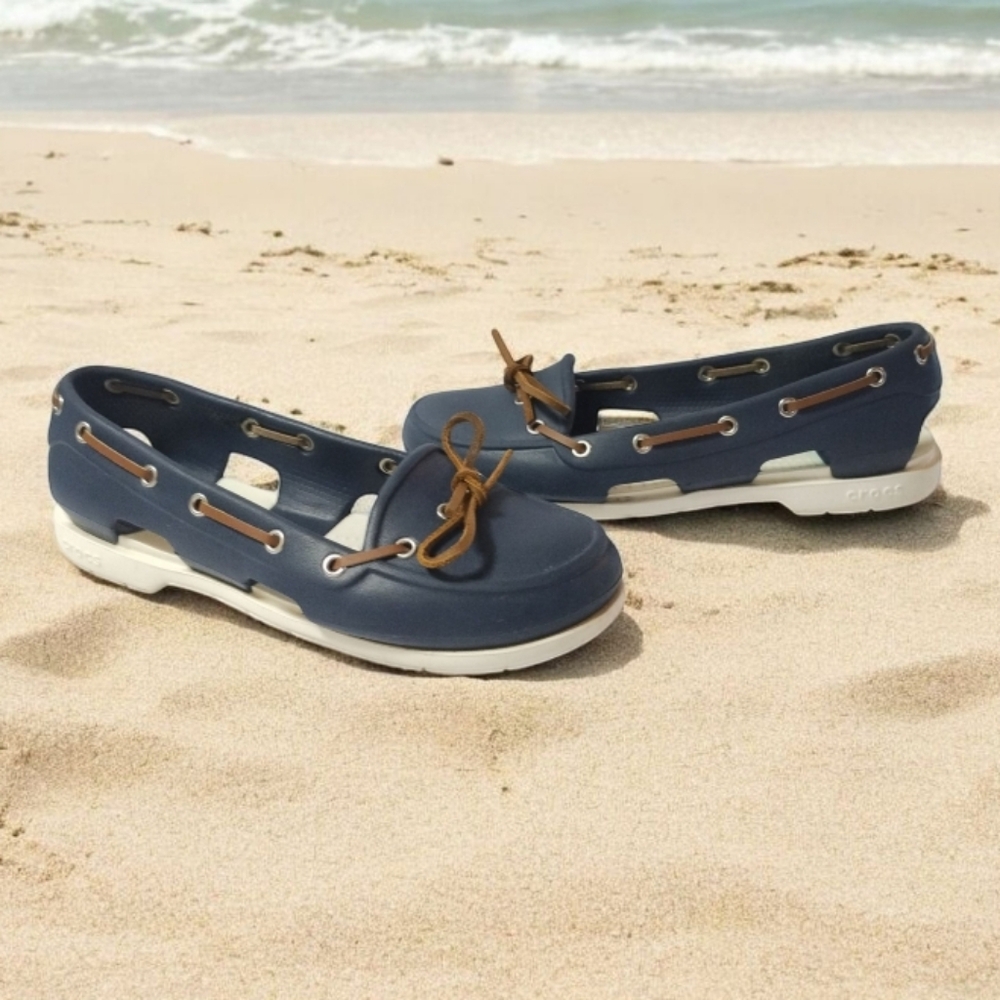 Crocs Beach Line Hybrid Slip-on Boat Shoe Navy/White size 7